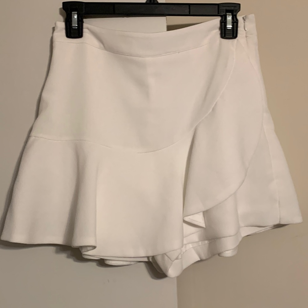 DO+BE ruffle skort
